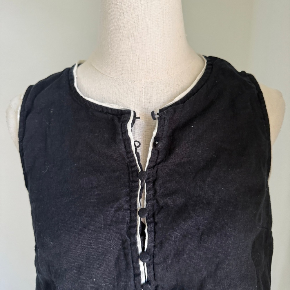 Tahari Black 100% Linen Button Front Vest Top Medium Minimal Elegant Old Money - Picture 3 of 9